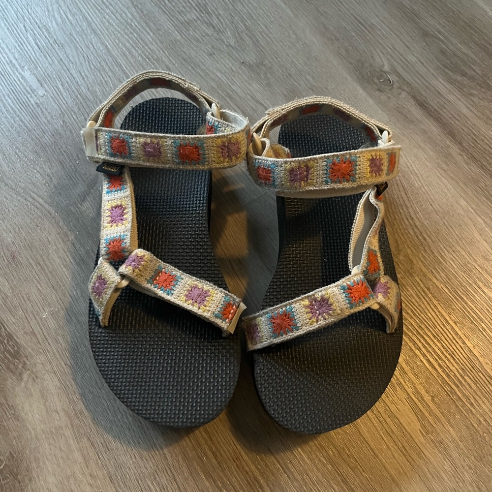 Teva crochet Embroidered Strap platform sandals